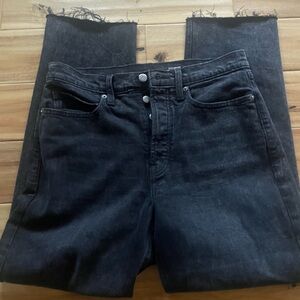 Old Navy women’s  Dark Wash black Straight Jeans NWOT